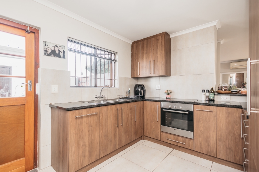 To Let 2 Bedroom Property for Rent in Ridgeworth Western Cape